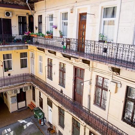 Studio Apartment Next To Famous Party House A38 Budapeste Exterior foto