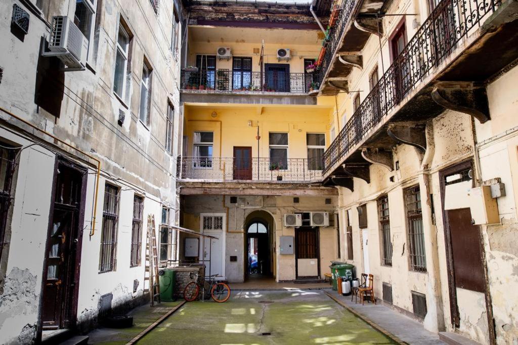 Studio Apartment Next To Famous Party House A38 Budapeste Exterior foto