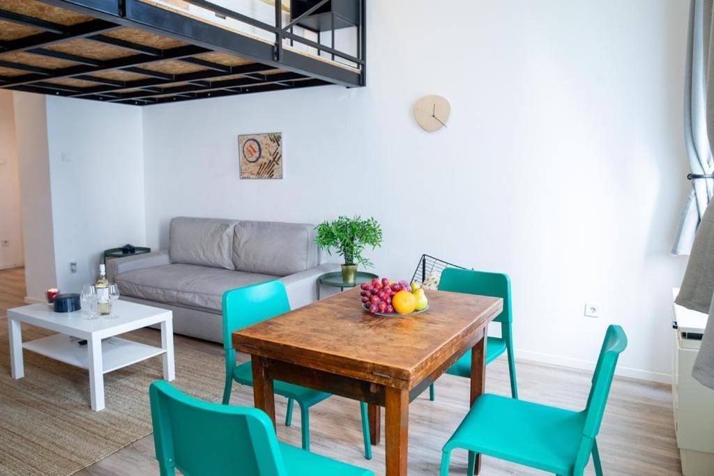 Studio Apartment Next To Famous Party House A38 Budapeste Exterior foto